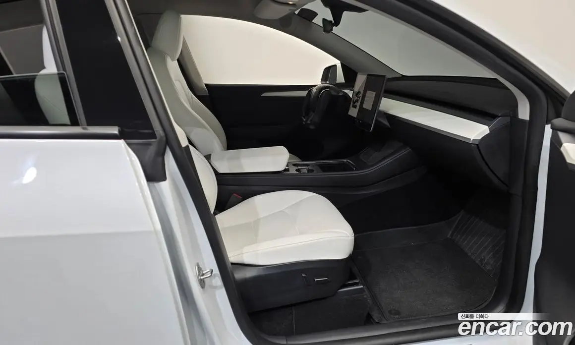 Tesla Model Y 2024 0.2 автомат (гидро), фото 15 Tesla Model Y 2024 0.2 автомат (гидро), фото 15