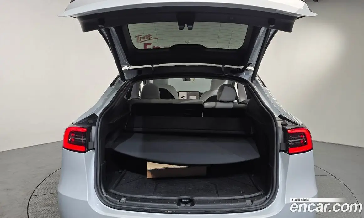 Tesla Model Y 2024 0.2 автомат (гидро), фото 23 Tesla Model Y 2024 0.2 автомат (гидро), фото 23
