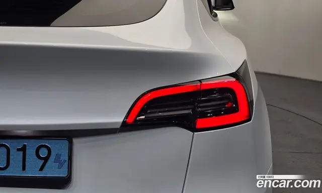 Tesla Model Y 2024 0.2 автомат (гидро), миниатюра 8 Tesla Model Y 2024 0.2 автомат (гидро), миниатюра 8