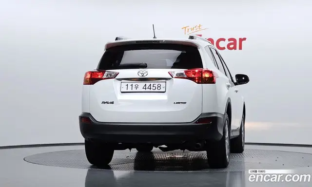 Toyota RAV4 2015 2.5 автомат (гидро), миниатюра 4