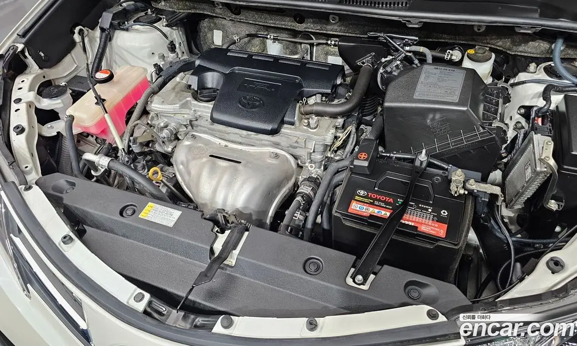 Toyota RAV4 2015 2.5 автомат (гидро), фото 6