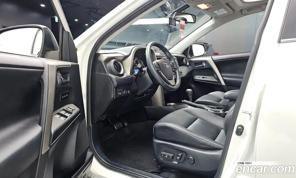 Toyota RAV4 2015 2.5 автомат (гидро), фото 10