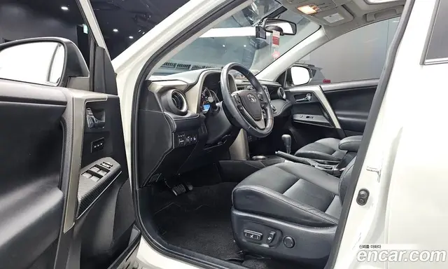 Toyota RAV4 2015 2.5 автомат (гидро), миниатюра 10