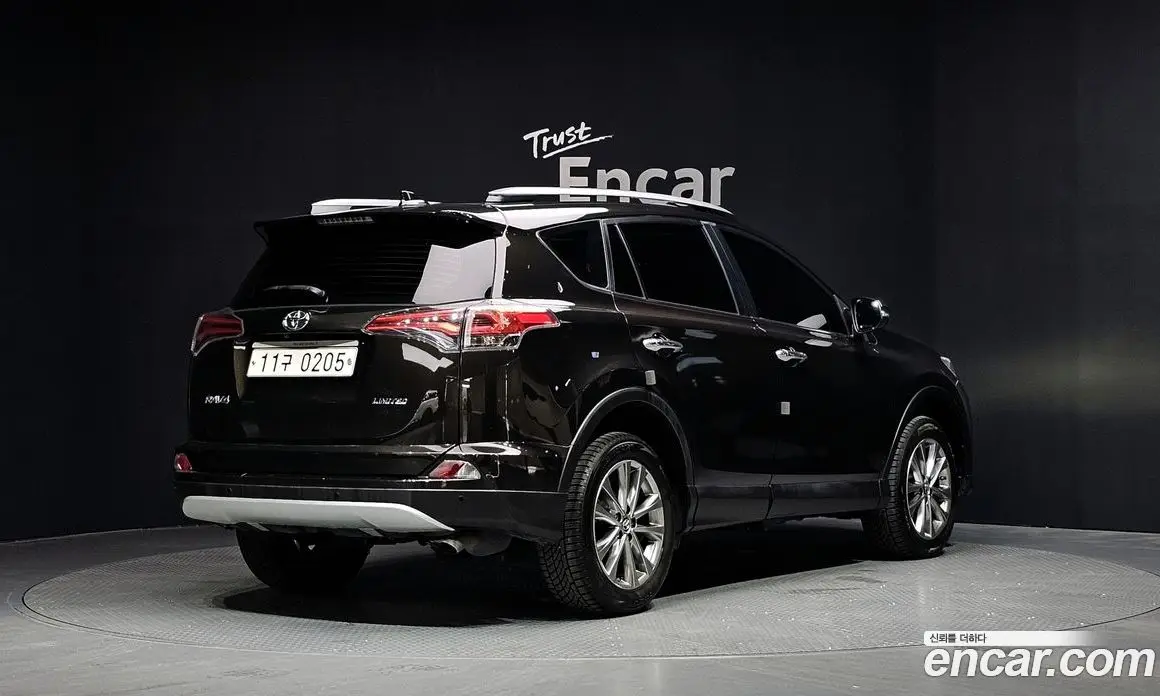 Toyota RAV4 2016 2.5 автомат (гидро), фото 2 Toyota RAV4 2016 2.5 автомат (гидро), фото 2