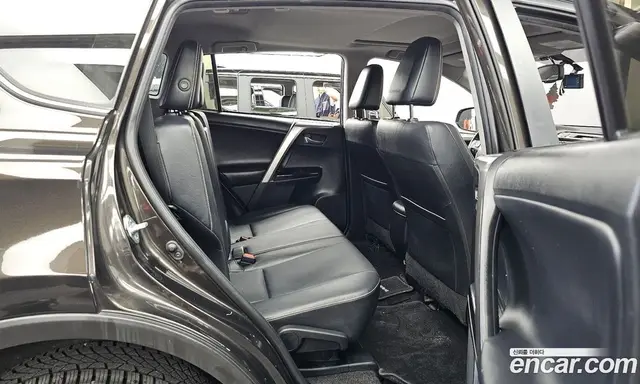 Toyota RAV4 2016 2.5 автомат (гидро), миниатюра 12