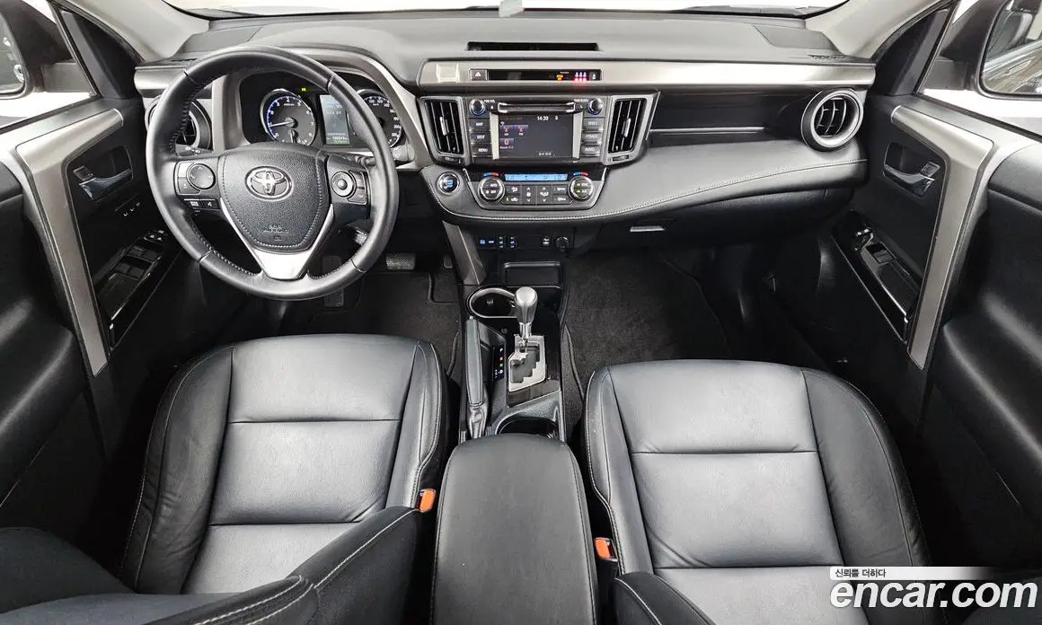 Toyota RAV4 2016 2.5 автомат (гидро), фото 7 Toyota RAV4 2016 2.5 автомат (гидро), фото 7