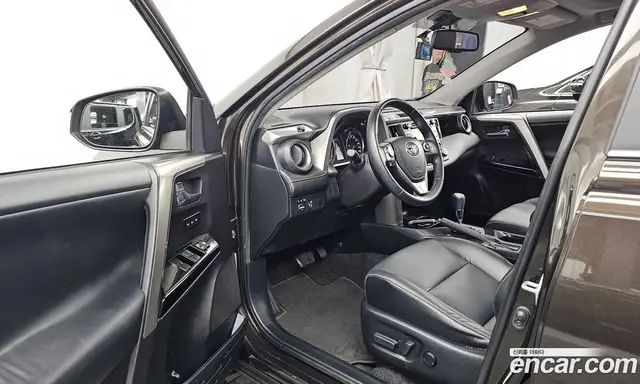Toyota RAV4 2016 2.5 автомат (гидро), миниатюра 10 Toyota RAV4 2016 2.5 автомат (гидро), миниатюра 10