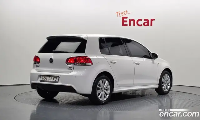 Volkswagen Golf 2012 1.6 автомат (гидро), миниатюра 2 Volkswagen Golf 2012 1.6 автомат (гидро), миниатюра 2