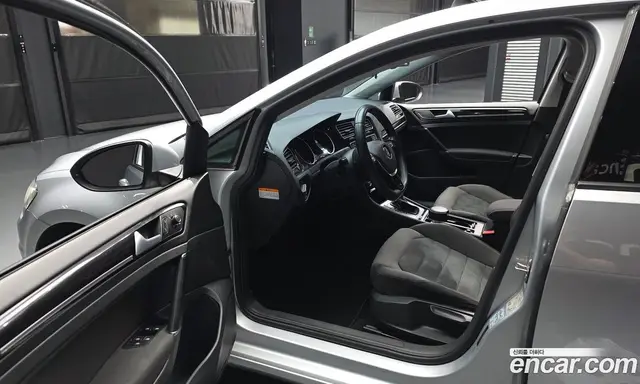 Volkswagen Golf 2016 2.0 автомат (гидро), миниатюра 10 Volkswagen Golf 2016 2.0 автомат (гидро), миниатюра 10