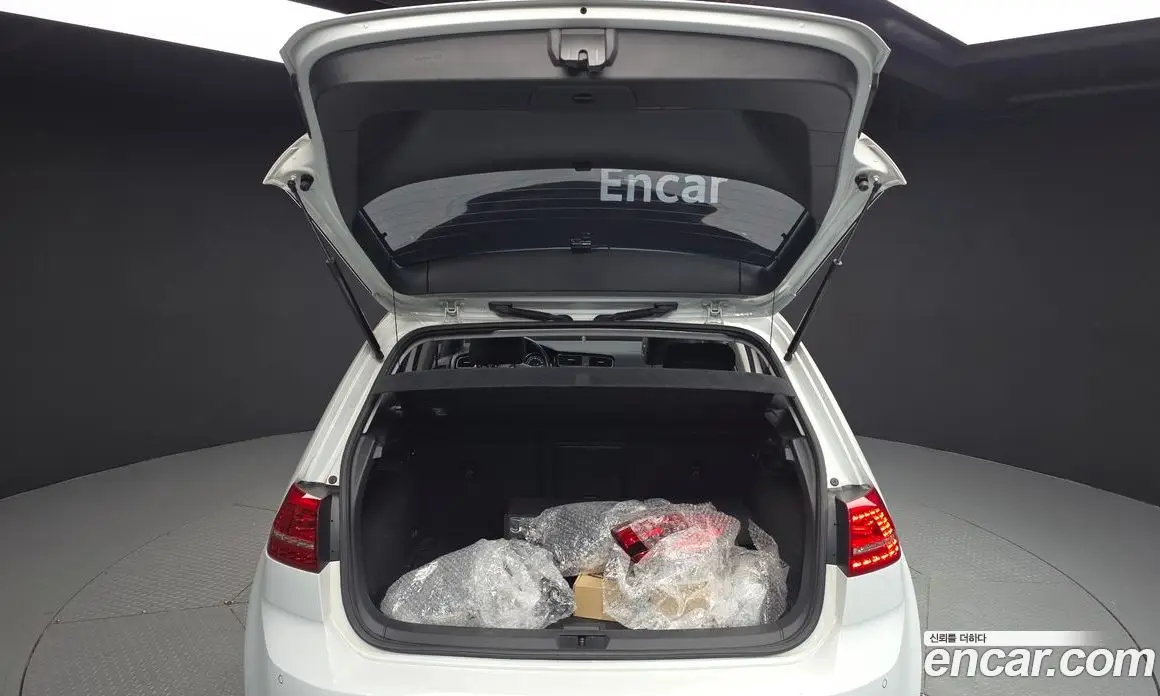 Volkswagen Golf 2016 2.0 автомат (гидро), фото 20 Volkswagen Golf 2016 2.0 автомат (гидро), фото 20