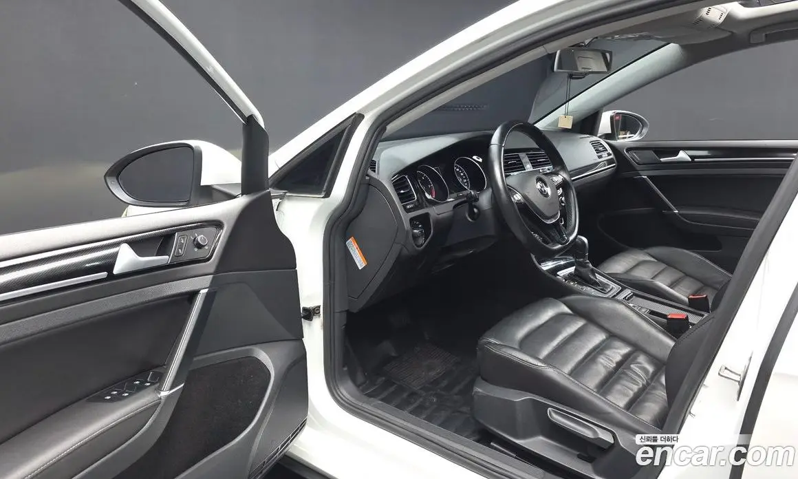 Volkswagen Golf 2016 2.0 автомат (гидро), фото 10 Volkswagen Golf 2016 2.0 автомат (гидро), фото 10