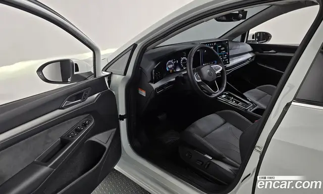 Volkswagen Golf 2025 2.0 автомат (гидро), миниатюра 10 Volkswagen Golf 2025 2.0 автомат (гидро), миниатюра 10