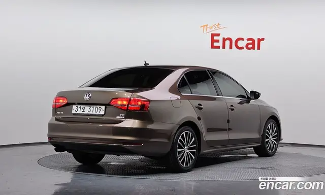 Volkswagen Jetta 2015 2.0 автомат (гидро), миниатюра 2 Volkswagen Jetta 2015 2.0 автомат (гидро), миниатюра 2