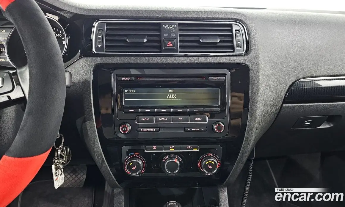 Volkswagen Jetta 2015 2.0 автомат (гидро), фото 14 Volkswagen Jetta 2015 2.0 автомат (гидро), фото 14