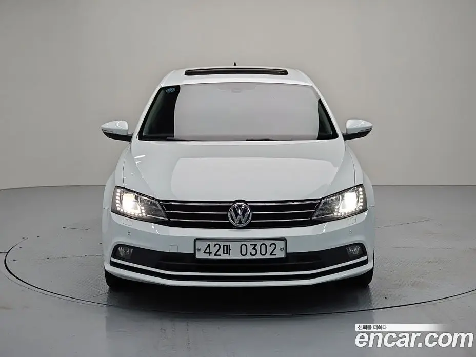 Volkswagen Jetta 2015 2.0 автомат (гидро), фото 2 Volkswagen Jetta 2015 2.0 автомат (гидро), фото 2