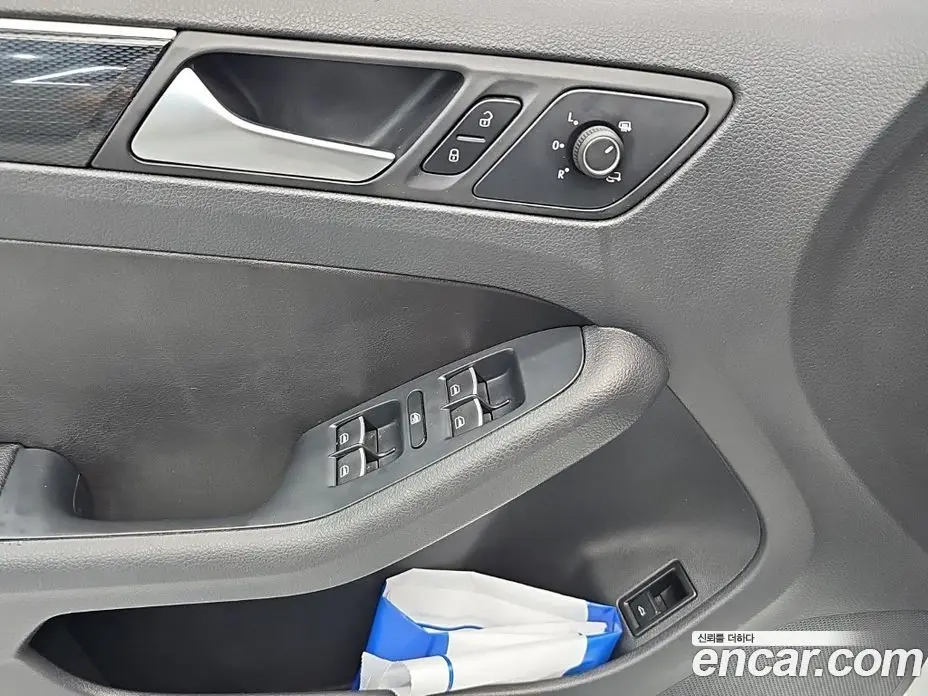 Volkswagen Jetta 2015 2.0 автомат (гидро), фото 16 Volkswagen Jetta 2015 2.0 автомат (гидро), фото 16