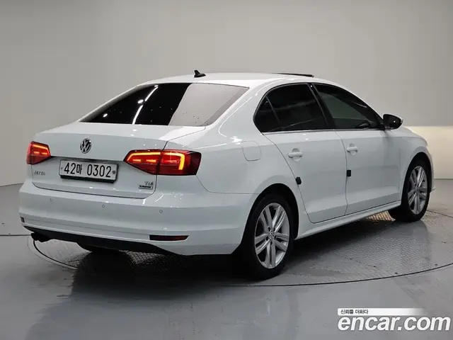 Volkswagen Jetta 2015 2.0 автомат (гидро), миниатюра 4 Volkswagen Jetta 2015 2.0 автомат (гидро), миниатюра 4