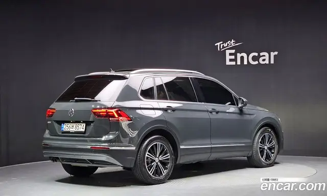Volkswagen Tiguan 2020 2.0 автомат (гидро), миниатюра 2