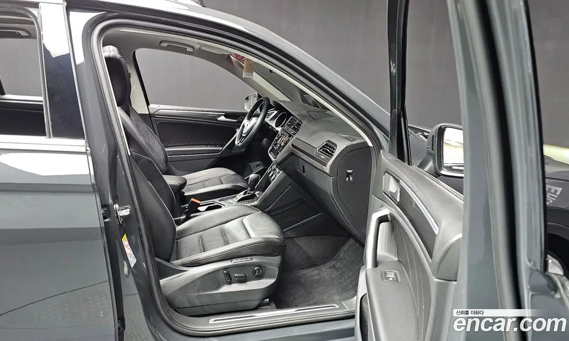 Volkswagen Tiguan 2020 2.0 автомат (гидро), фото 11