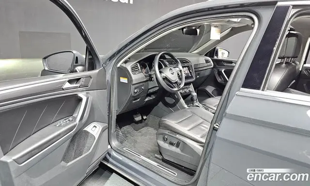 Volkswagen Tiguan 2020 2.0 автомат (гидро), миниатюра 10
