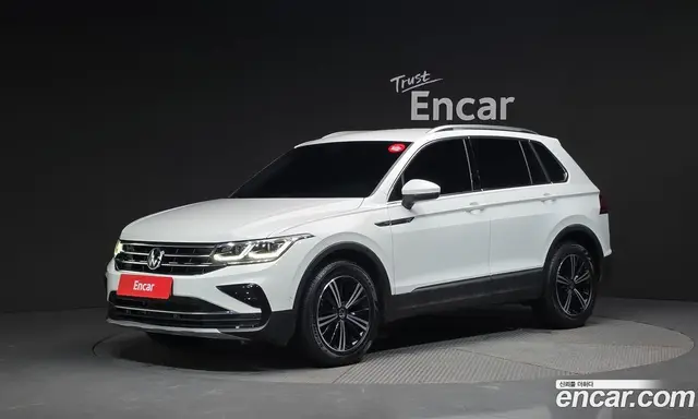 Volkswagen Tiguan 2022 2.0 автомат (гидро), миниатюра 1 Volkswagen Tiguan 2022 2.0 автомат (гидро), миниатюра 1