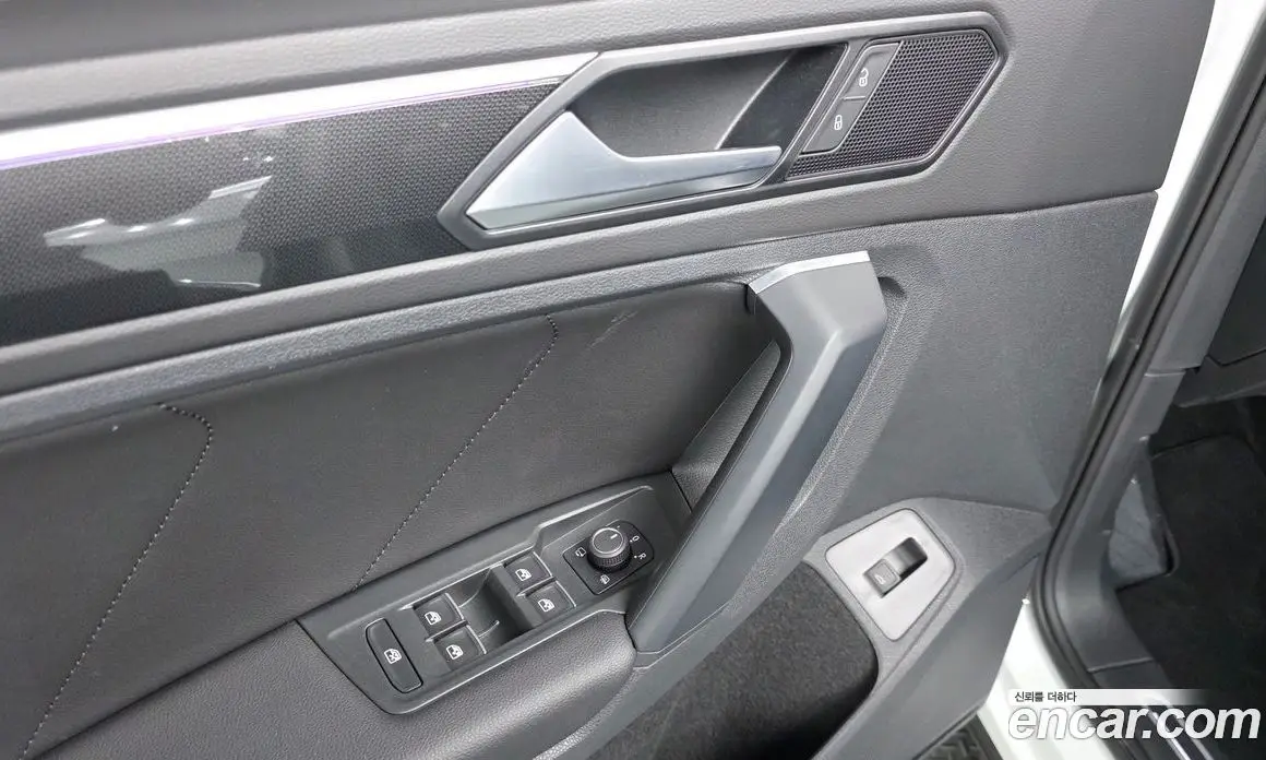Volkswagen Tiguan 2022 2.0 автомат (гидро), фото 18 Volkswagen Tiguan 2022 2.0 автомат (гидро), фото 18