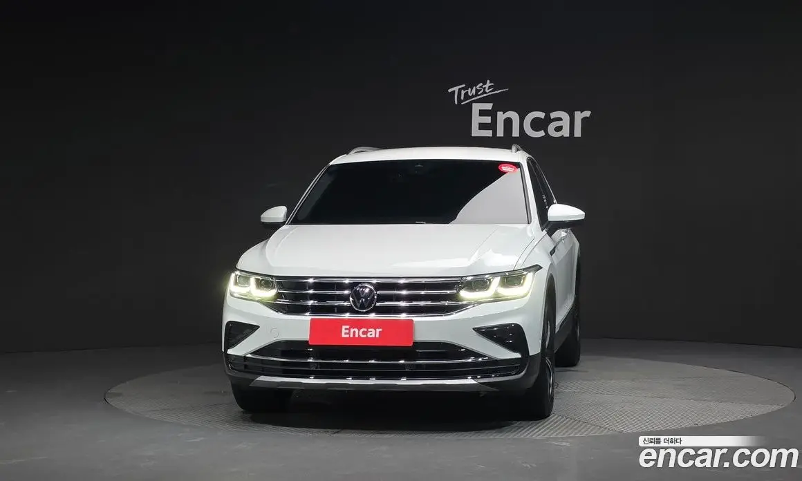 Volkswagen Tiguan 2022 2.0 автомат (гидро), фото 3 Volkswagen Tiguan 2022 2.0 автомат (гидро), фото 3