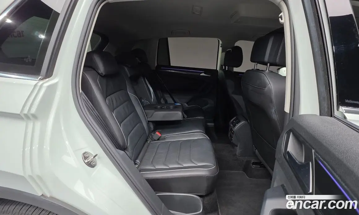 Volkswagen Tiguan 2022 2.0 автомат (гидро), фото 25 Volkswagen Tiguan 2022 2.0 автомат (гидро), фото 25