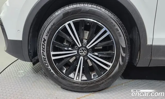 Volkswagen Tiguan 2022 2.0 автомат (гидро), миниатюра 5 Volkswagen Tiguan 2022 2.0 автомат (гидро), миниатюра 5