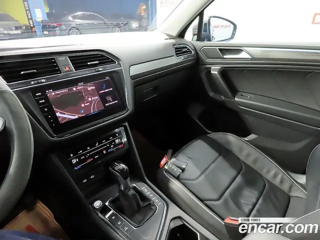 Volkswagen Tiguan 2023 2.0 автомат (гидро), миниатюра 12