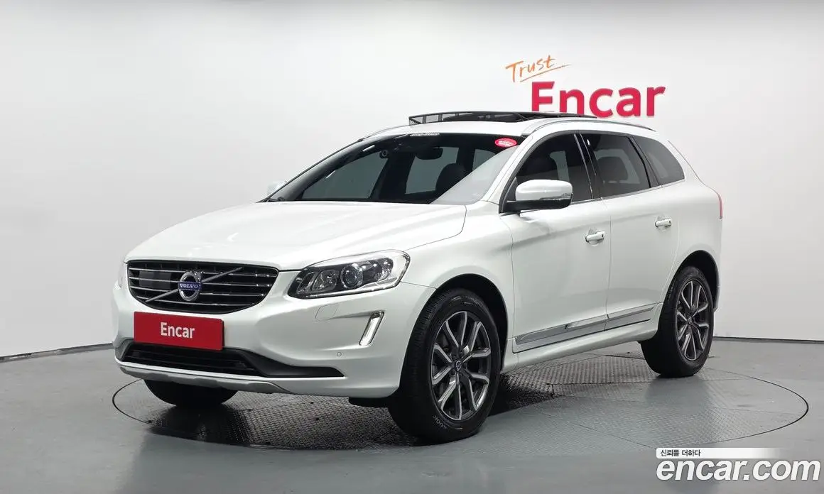 Volvo XC60 2016 2.4 автомат (гидро), фото 1 Volvo XC60 2016 2.4 автомат (гидро), фото 1