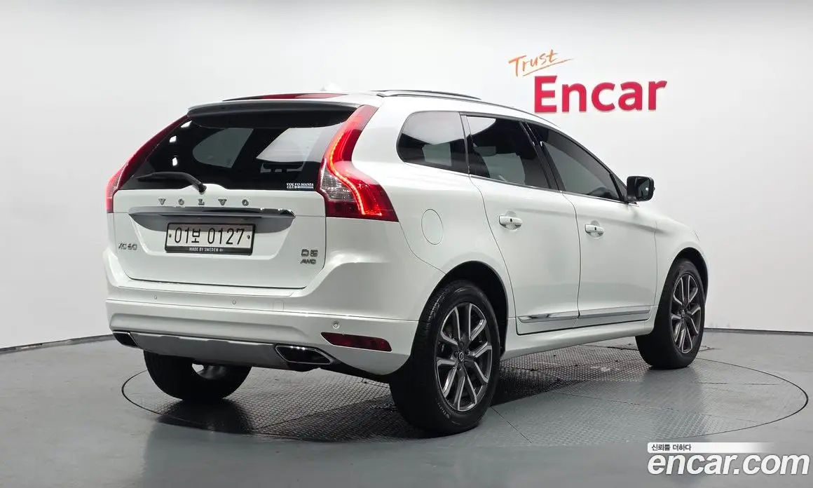 Volvo XC60 2016 2.4 автомат (гидро), фото 2 Volvo XC60 2016 2.4 автомат (гидро), фото 2