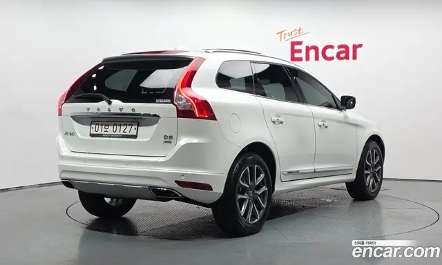 Volvo XC60 2016 2.4 автомат (гидро), миниатюра 2 Volvo XC60 2016 2.4 автомат (гидро), миниатюра 2