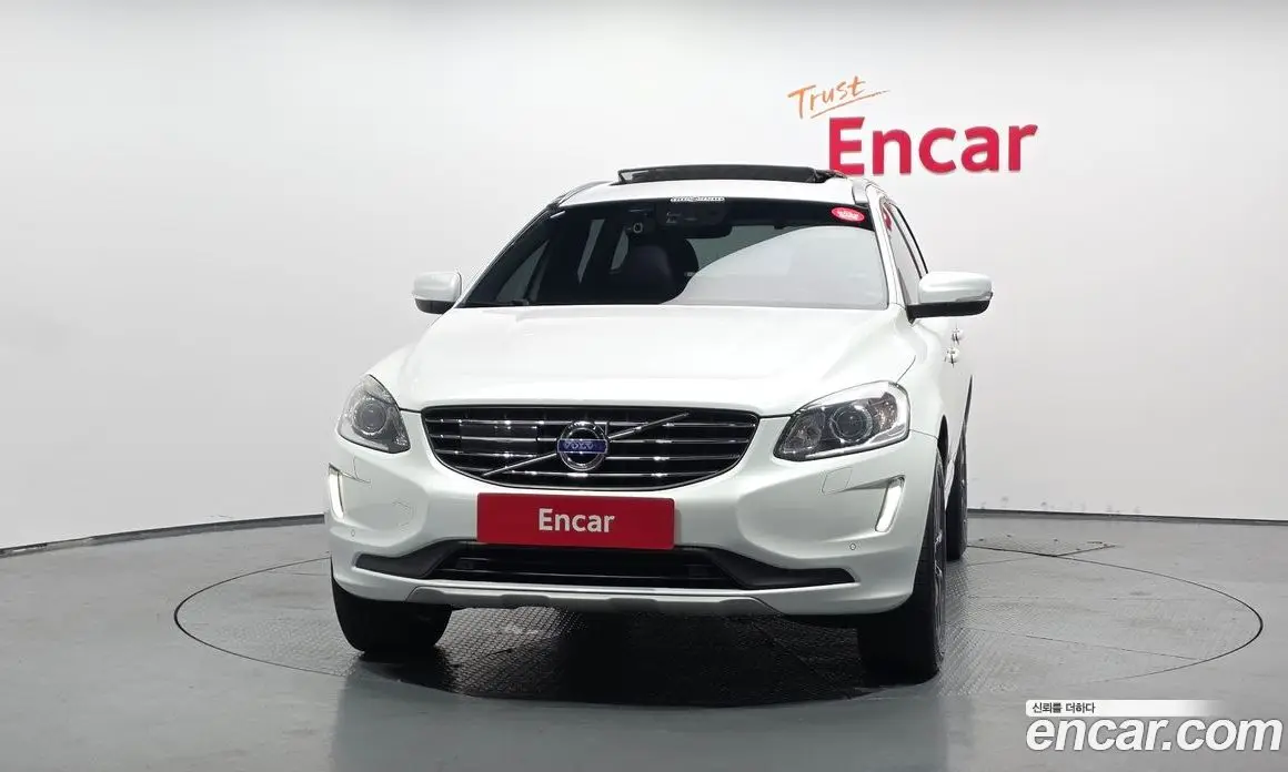 Volvo XC60 2016 2.4 автомат (гидро), фото 3 Volvo XC60 2016 2.4 автомат (гидро), фото 3