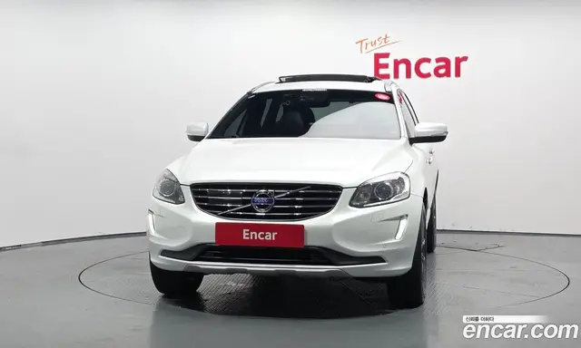 Volvo XC60 2016 2.4 автомат (гидро), миниатюра 3 Volvo XC60 2016 2.4 автомат (гидро), миниатюра 3