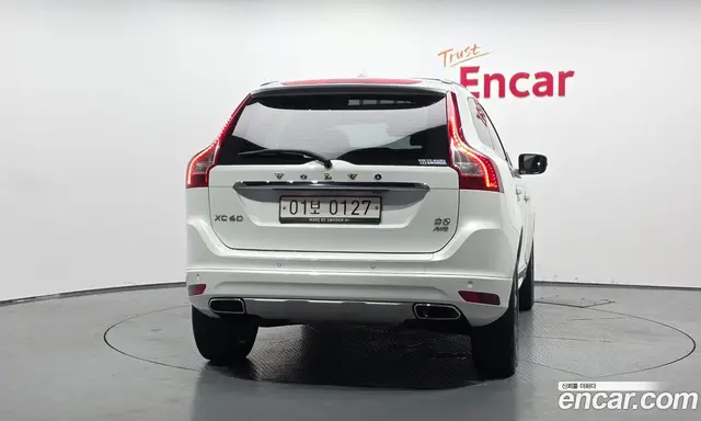 Volvo XC60 2016 2.4 автомат (гидро), миниатюра 4 Volvo XC60 2016 2.4 автомат (гидро), миниатюра 4