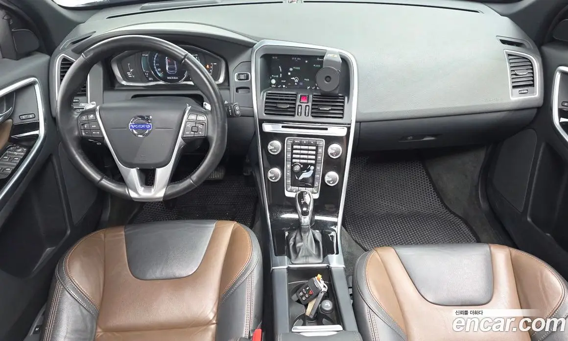Volvo XC60 2016 2.4 автомат (гидро), фото 7 Volvo XC60 2016 2.4 автомат (гидро), фото 7