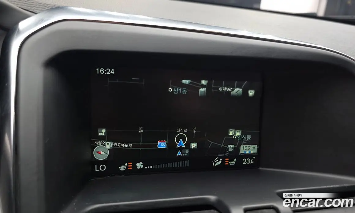 Volvo XC60 2017 2.0 автомат (гидро), фото 15 Volvo XC60 2017 2.0 автомат (гидро), фото 15