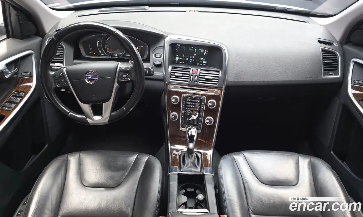 Volvo XC60 2017 2.0 автомат (гидро), фото 7 Volvo XC60 2017 2.0 автомат (гидро), фото 7