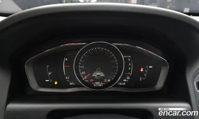 Volvo XC60 2017 2.0 автомат (гидро), миниатюра 8 Volvo XC60 2017 2.0 автомат (гидро), миниатюра 8