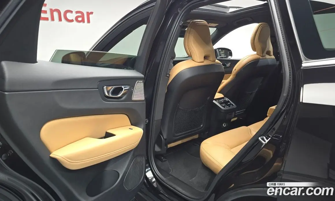 Volvo XC60 2020 2.0 автомат (гидро), фото 15 Volvo XC60 2020 2.0 автомат (гидро), фото 15