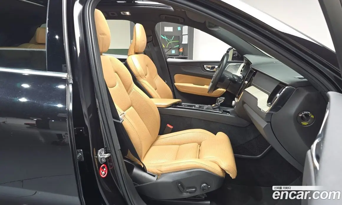 Volvo XC60 2020 2.0 автомат (гидро), фото 16 Volvo XC60 2020 2.0 автомат (гидро), фото 16