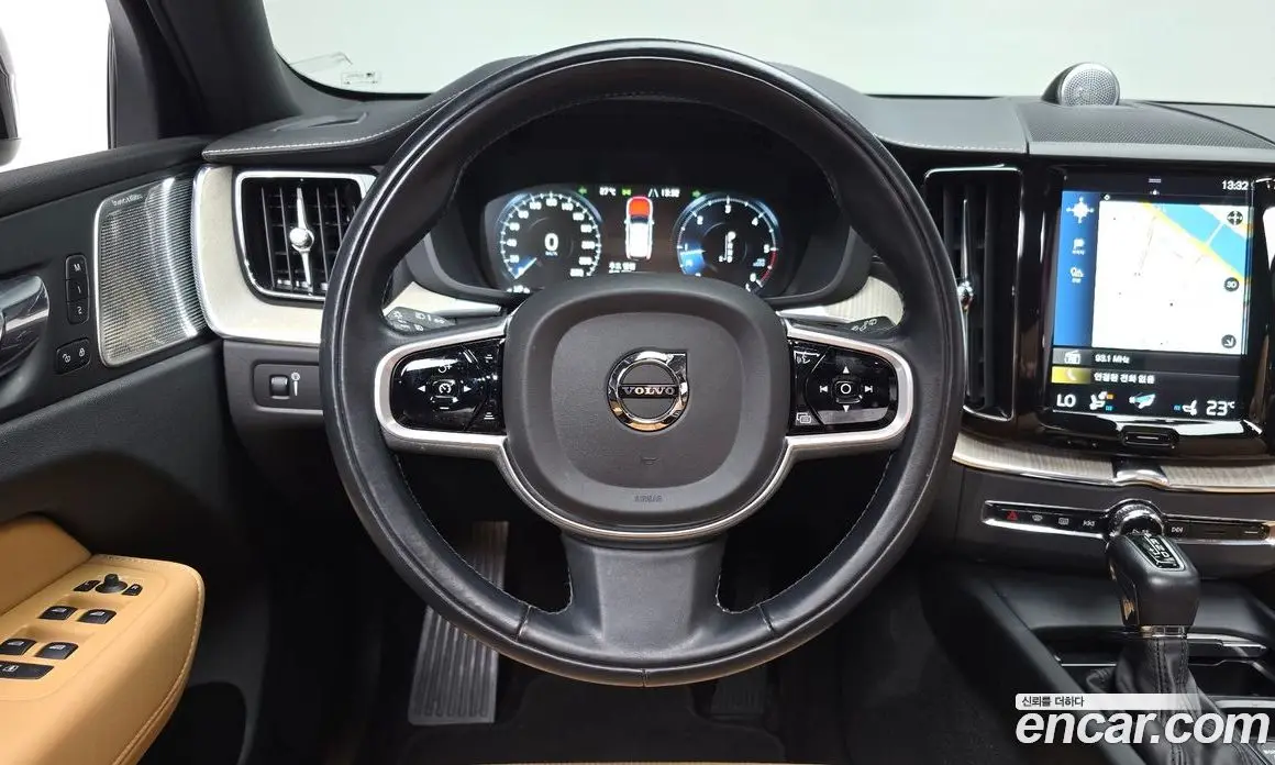 Volvo XC60 2020 2.0 автомат (гидро), фото 18 Volvo XC60 2020 2.0 автомат (гидро), фото 18