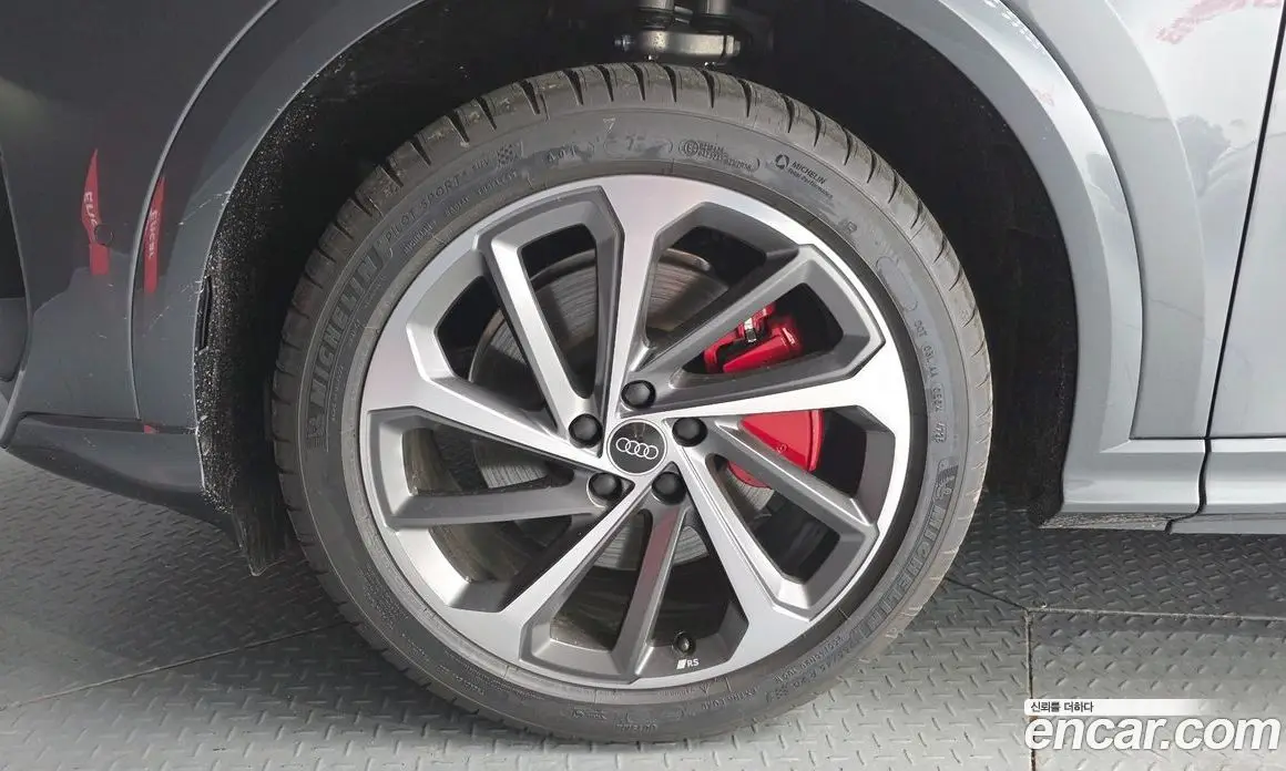 Audi Q5 2025 2.0 автомат (гидро), фото 5 Audi Q5 2025 2.0 автомат (гидро), фото 5
