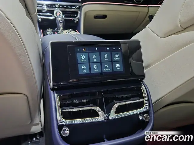 Bentley Flying Spur 2023 4.0 автомат (гидро), миниатюра 11