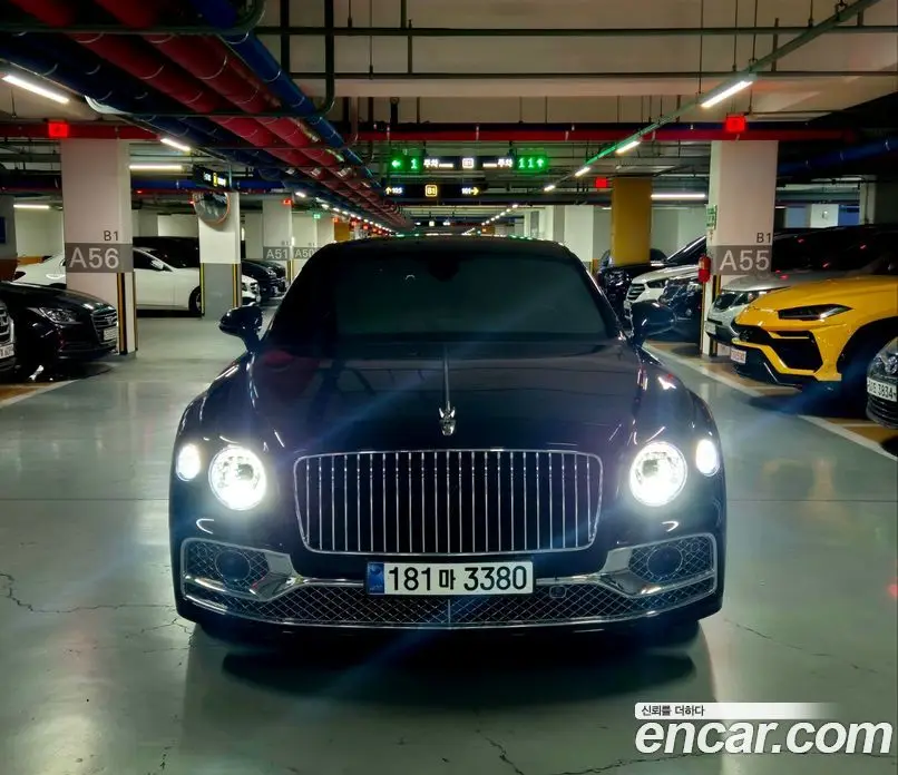 Bentley Flying Spur 2023 4.0 автомат (гидро), фото 18