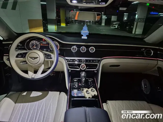 Bentley Flying Spur 2023 4.0 автомат (гидро), миниатюра 6