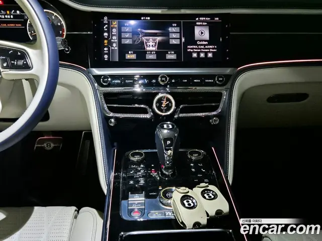 Bentley Flying Spur 2023 4.0 автомат (гидро), миниатюра 8