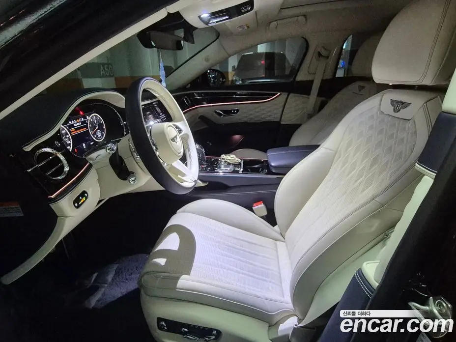 Bentley Flying Spur 2023 4.0 автомат (гидро), фото 9