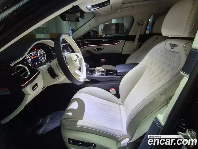 Bentley Flying Spur 2023 4.0 автомат (гидро), миниатюра 9